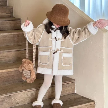 Палта за момичета, зимни новост за момичета 2023, детски дрехи в корейски стил, детски дрехи за момичета, замшевое палто от агнешко месо, палто с катарама във формата на рог